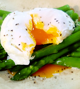 アスパラポーチドエッグ